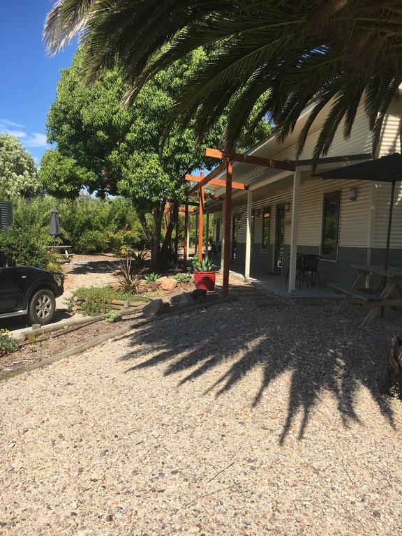 The Grape And Olive At Willunga Hotel Exterior photo